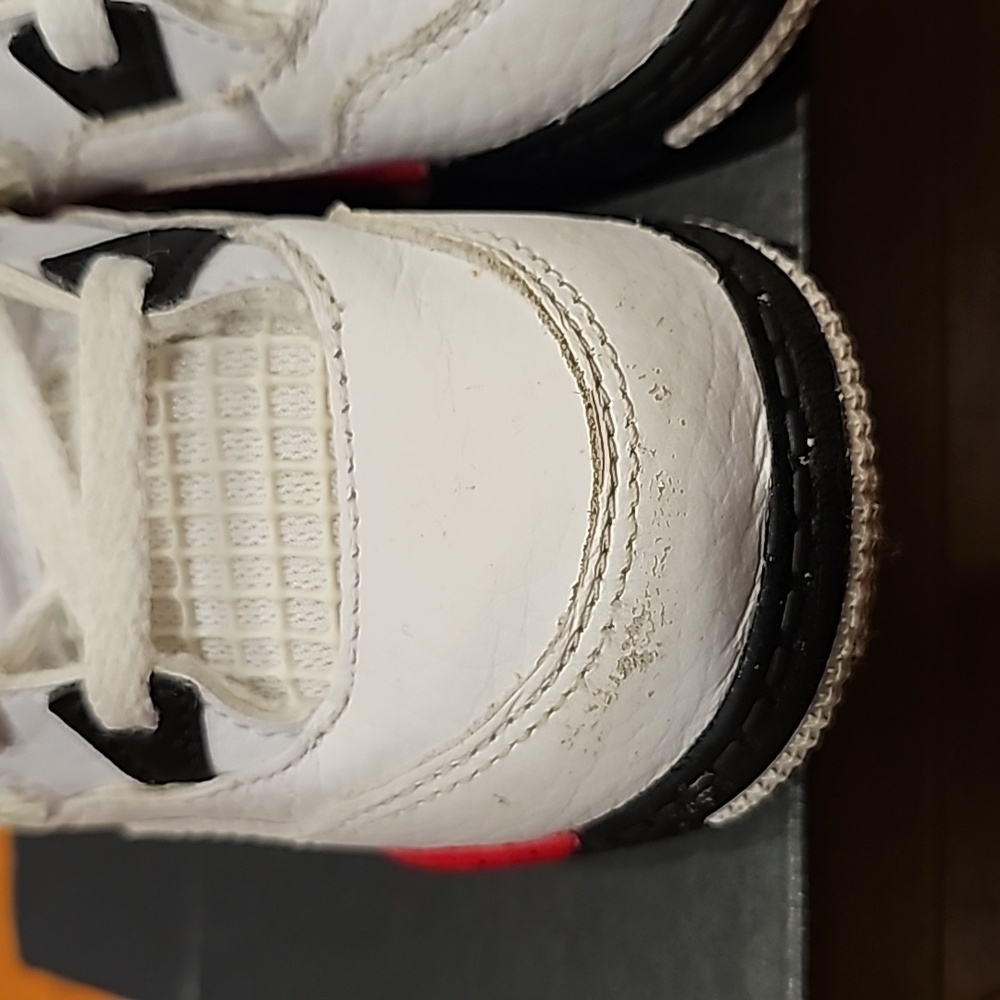 Jordan 4 Retro Red Cement - Picture 3 of 10